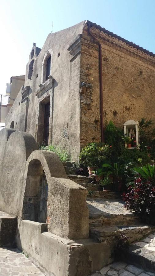 Il Covo Dei Re Bed & Breakfast *
